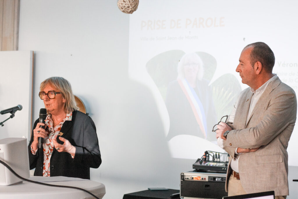 10 ans Villas Ginkgos Le Clos Saint Jean en présence de Madame Le Maire Véronique Launay